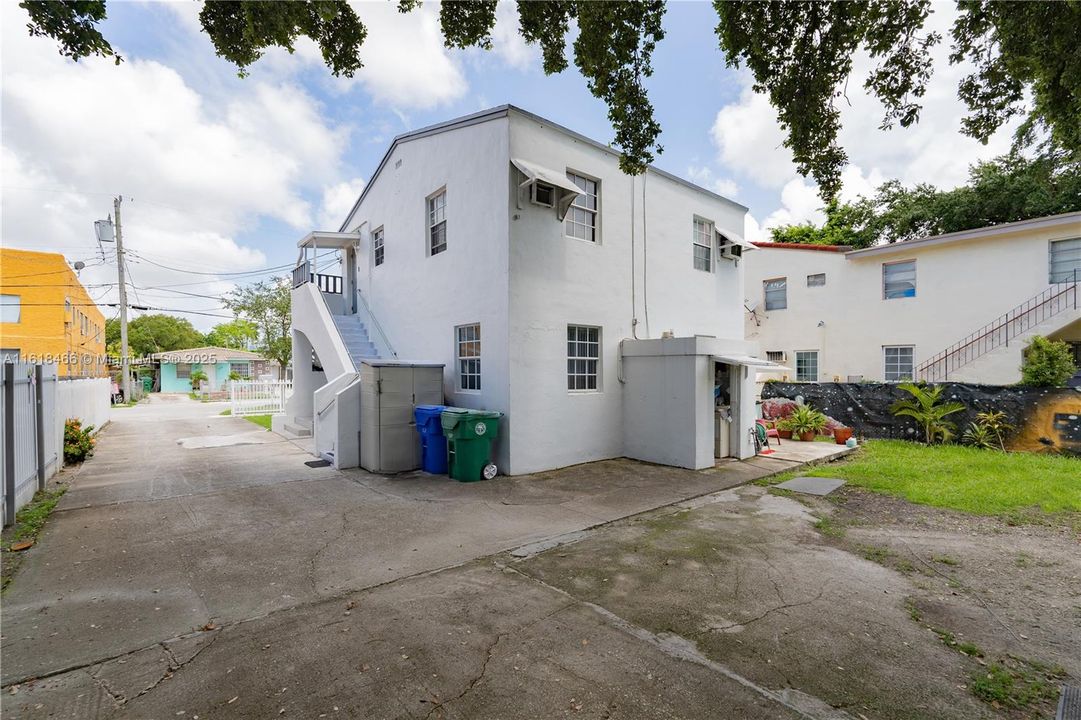 Recently Sold: $665,000 (0 beds, 0 baths, 1560 Square Feet)