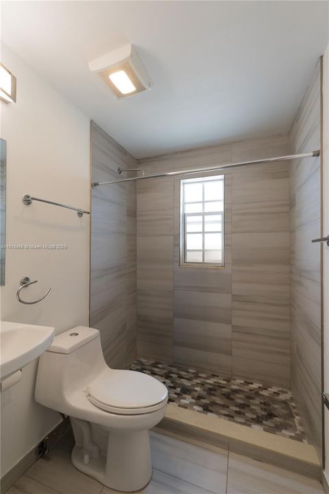 Recently Sold: $665,000 (0 beds, 0 baths, 1560 Square Feet)