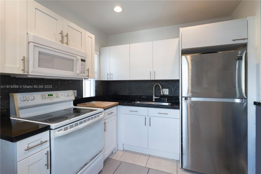 Recently Sold: $665,000 (0 beds, 0 baths, 1560 Square Feet)