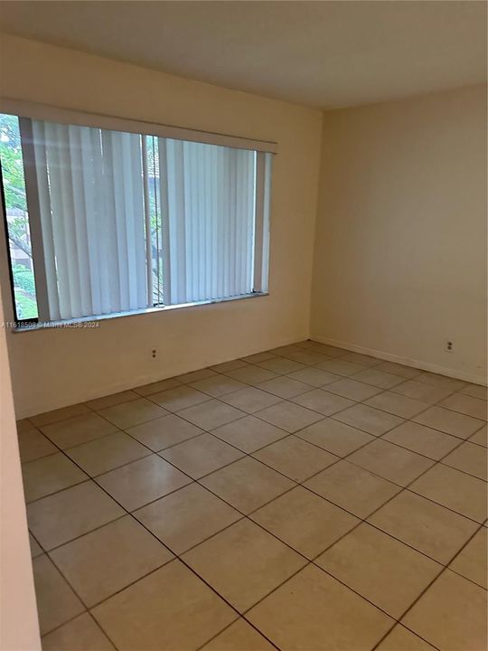 Recently Rented: $1,900 (2 beds, 2 baths, 770 Square Feet)