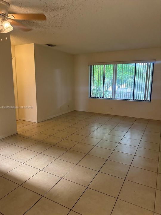 Recently Rented: $1,900 (2 beds, 2 baths, 770 Square Feet)