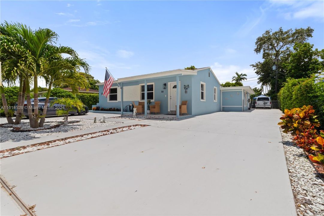 Recently Sold: $650,000 (4 beds, 2 baths, 1844 Square Feet)