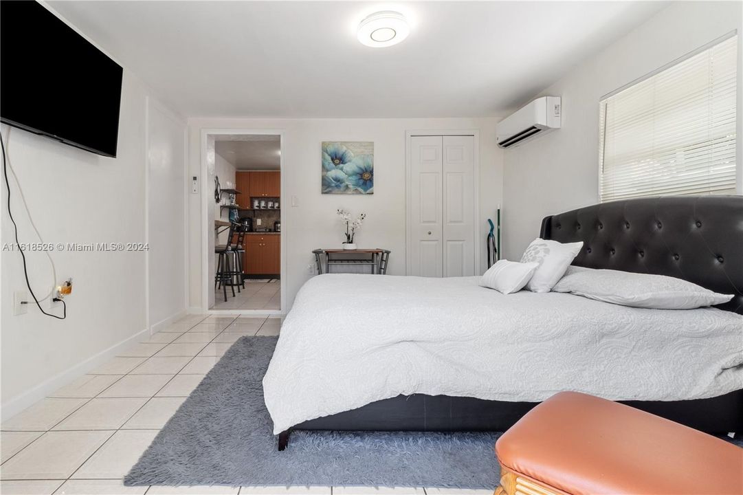 Recently Sold: $650,000 (4 beds, 2 baths, 1844 Square Feet)