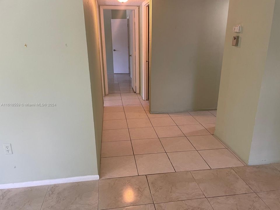 For Sale: $130,000 (2 beds, 2 baths, 1016 Square Feet)