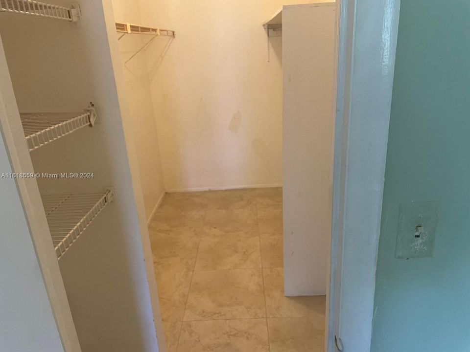 For Sale: $130,000 (2 beds, 2 baths, 1016 Square Feet)