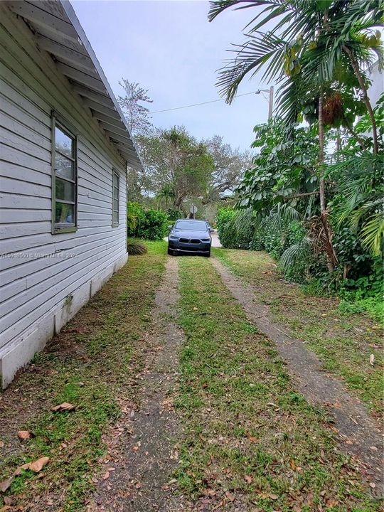 For Sale: $680,000 (3 beds, 1 baths, 1268 Square Feet)