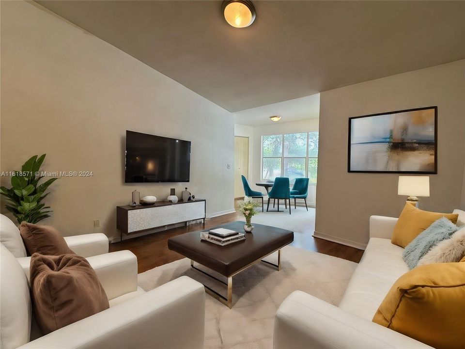 Active With Contract: $210,000 (1 beds, 1 baths, 743 Square Feet)