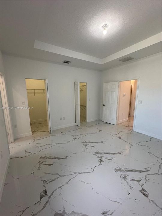 Active With Contract: $3,100 (3 beds, 2 baths, 1486 Square Feet)