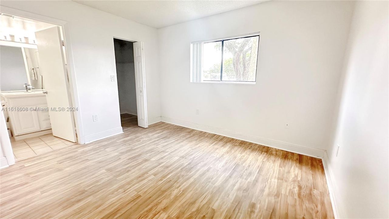 Recently Rented: $2,200 (2 beds, 2 baths, 1016 Square Feet)