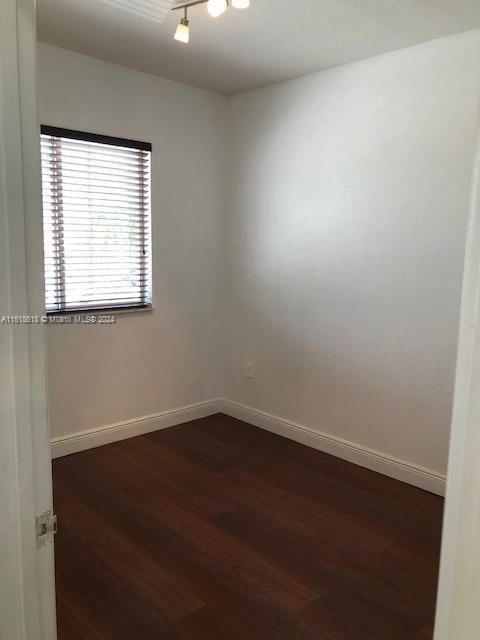 Recently Rented: $2,550 (2 beds, 2 baths, 1150 Square Feet)