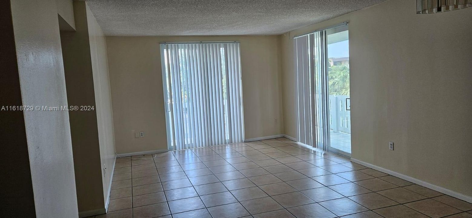 Active With Contract: $2,150 (2 beds, 2 baths, 1150 Square Feet)