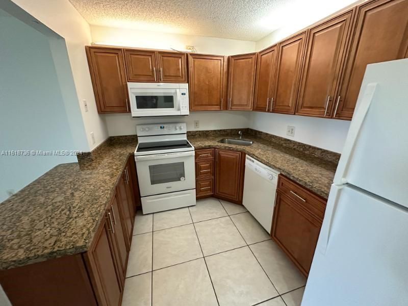 For Rent: $1,899 (2 beds, 1 baths, 991 Square Feet)