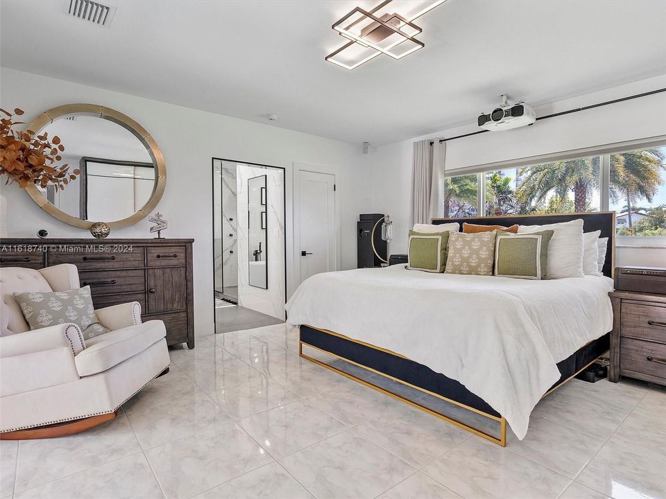 Recently Sold: $1,999,999 (3 beds, 2 baths, 2461 Square Feet)