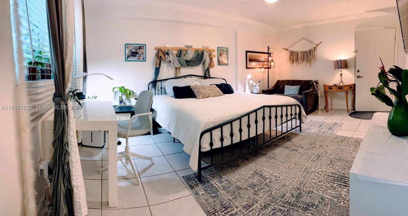 Recently Rented: $1,900 (0 beds, 1 baths, 0 Square Feet)