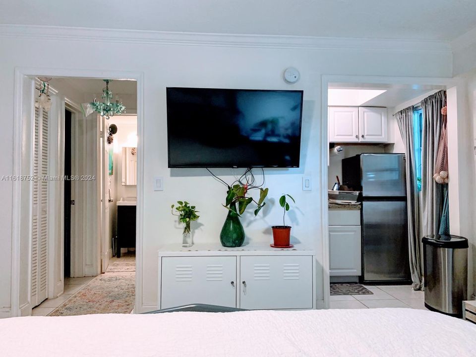 Recently Rented: $1,900 (0 beds, 1 baths, 0 Square Feet)