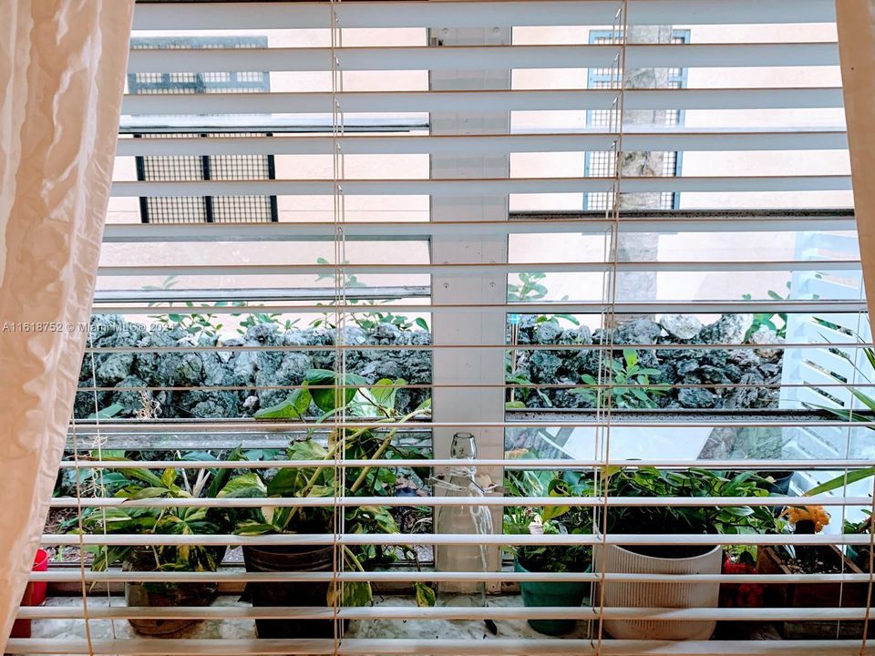 Recently Rented: $1,900 (0 beds, 1 baths, 0 Square Feet)