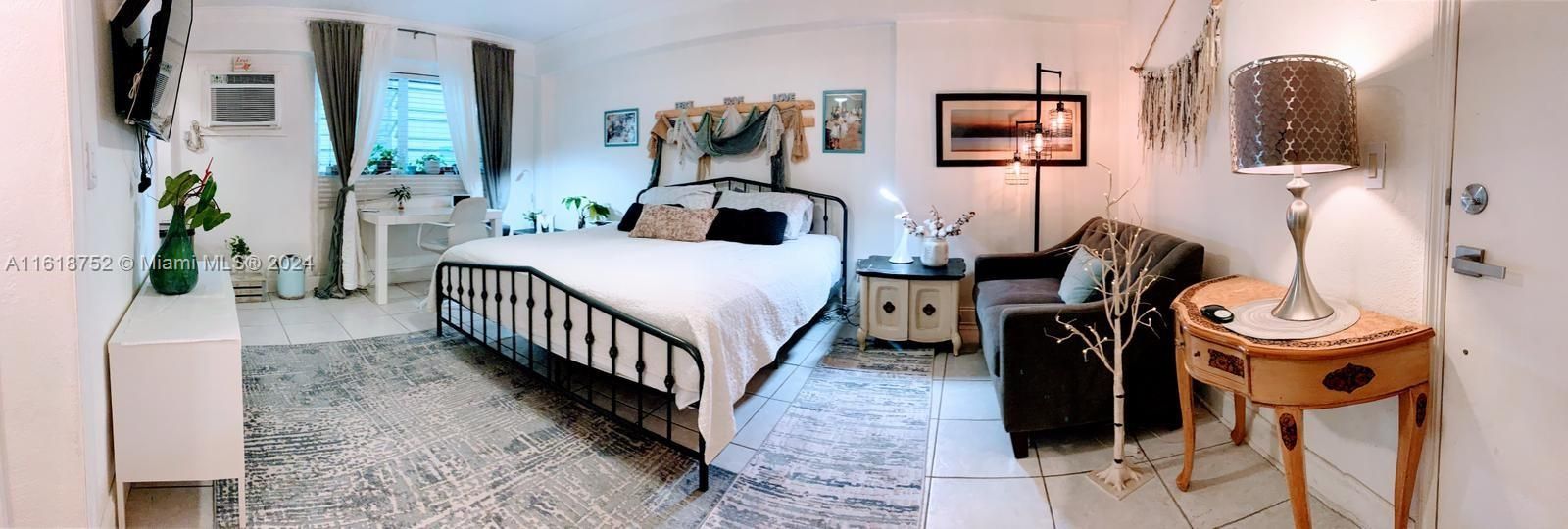 Recently Rented: $1,900 (0 beds, 1 baths, 0 Square Feet)