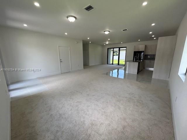 最近租的: $4,800 (5 贝兹, 4 浴室, 0 平方英尺)