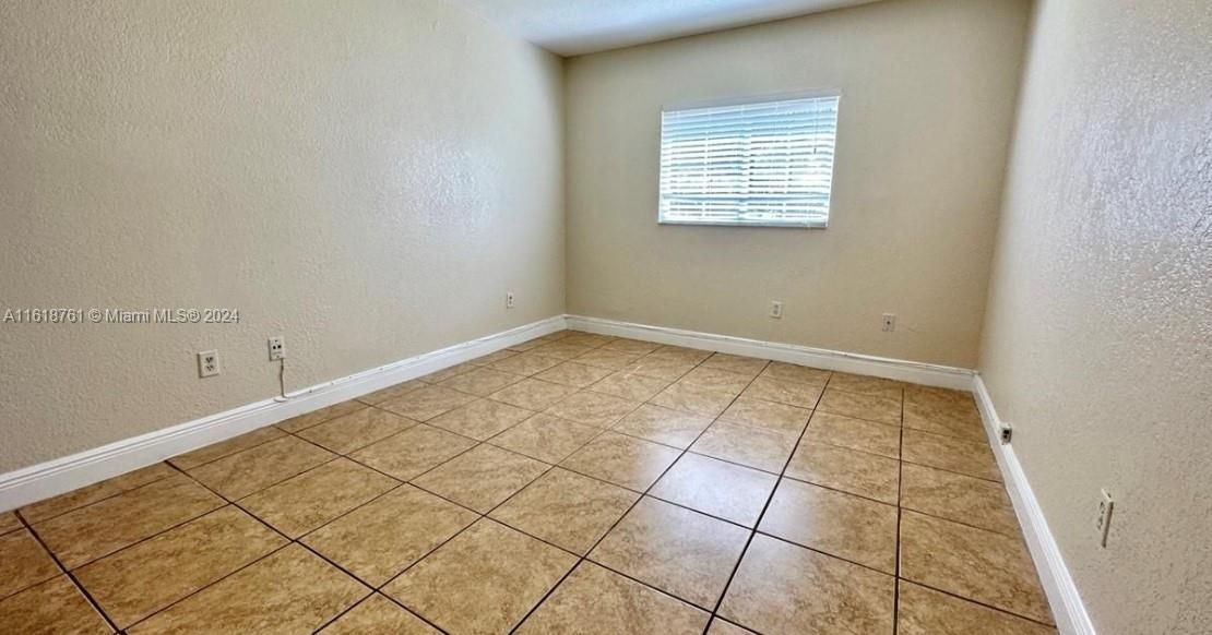 For Rent: $1,950 (1 beds, 1 baths, 659 Square Feet)