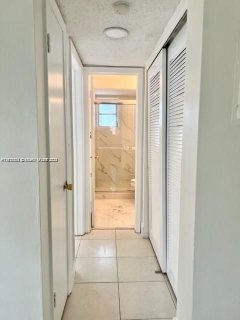 Active With Contract: $1,685 (1 beds, 1 baths, 560 Square Feet)