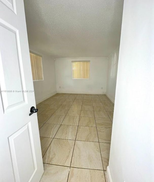 Recently Rented: $1,750 (1 beds, 1 baths, 848 Square Feet)