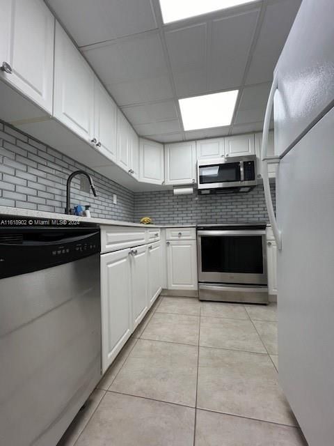 For Rent: $3,000 (1 beds, 1 baths, 837 Square Feet)