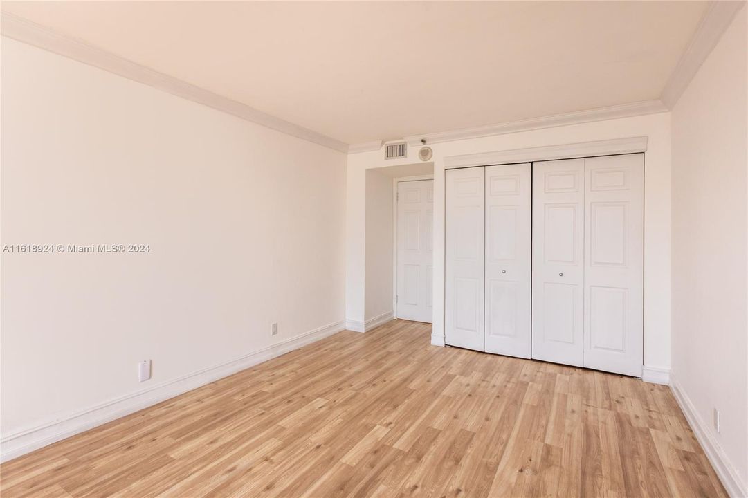 For Sale: $568,000 (2 beds, 2 baths, 1396 Square Feet)