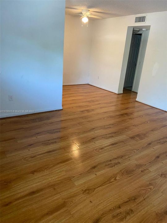 For Rent: $1,750 (1 beds, 1 baths, 620 Square Feet)