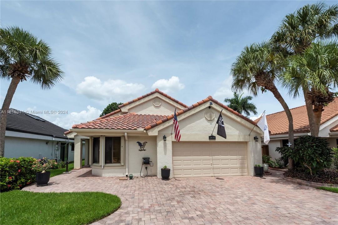 Recently Sold: $639,000 (3 beds, 2 baths, 1731 Square Feet)