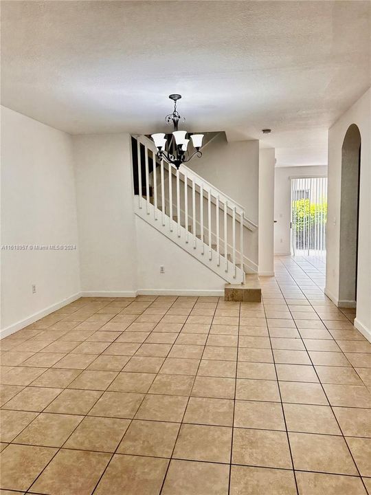 Recently Rented: $3,200 (4 beds, 4 baths, 1762 Square Feet)