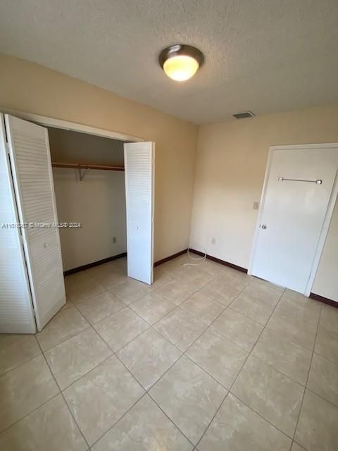 Recently Rented: $3,000 (3 beds, 2 baths, 1400 Square Feet)