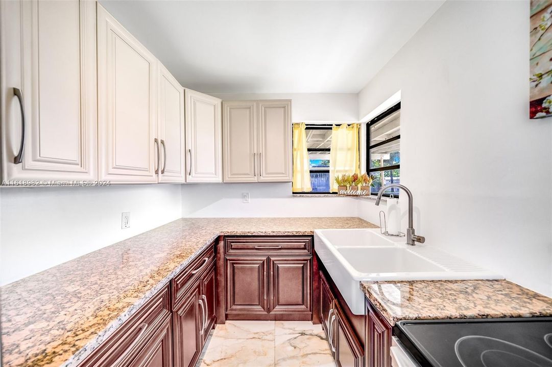 Recently Sold: $465,000 (3 beds, 2 baths, 1050 Square Feet)