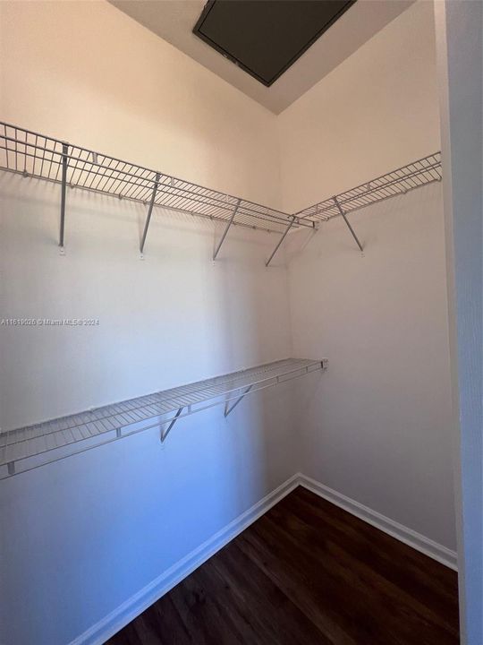 Recently Rented: $2,000 (1 beds, 1 baths, 775 Square Feet)