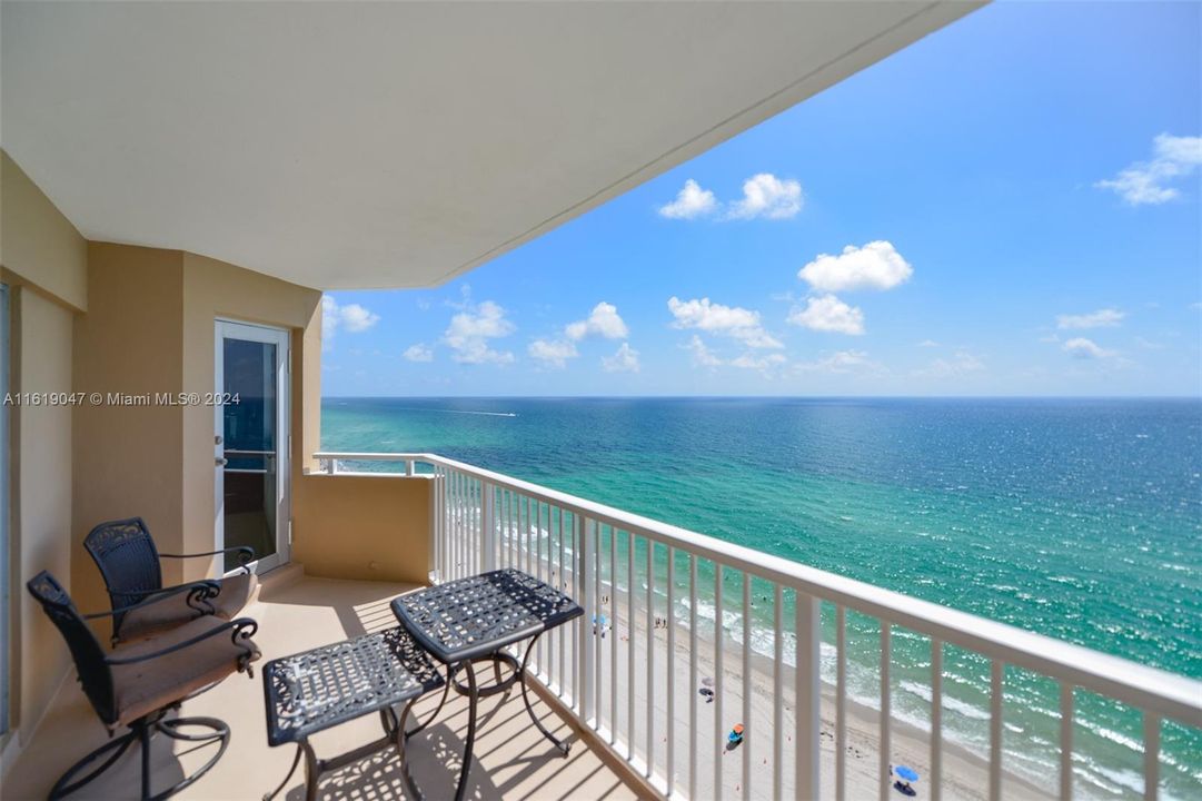 Recently Sold: $1,100,000 (3 beds, 2 baths, 1740 Square Feet)