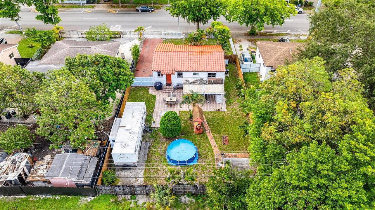 Vendido Recientemente: $469,000 (2 camas, 1 baños, 925 Pies cuadrados)