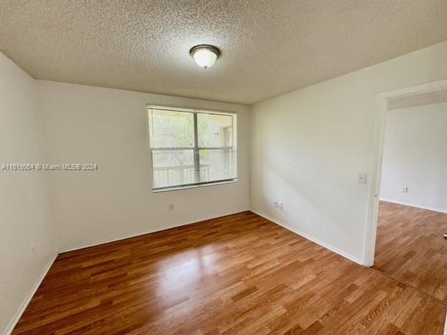 Recently Rented: $1,490 (1 beds, 1 baths, 600 Square Feet)