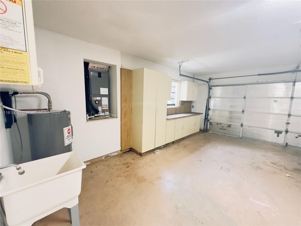 Vendido Recientemente: $389,900 (3 camas, 2 baños, 1818 Pies cuadrados)