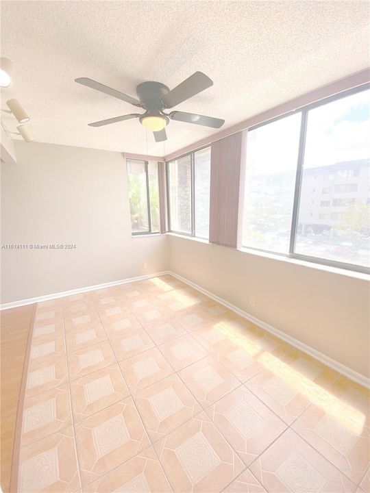 For Rent: $2,300 (2 beds, 2 baths, 1350 Square Feet)