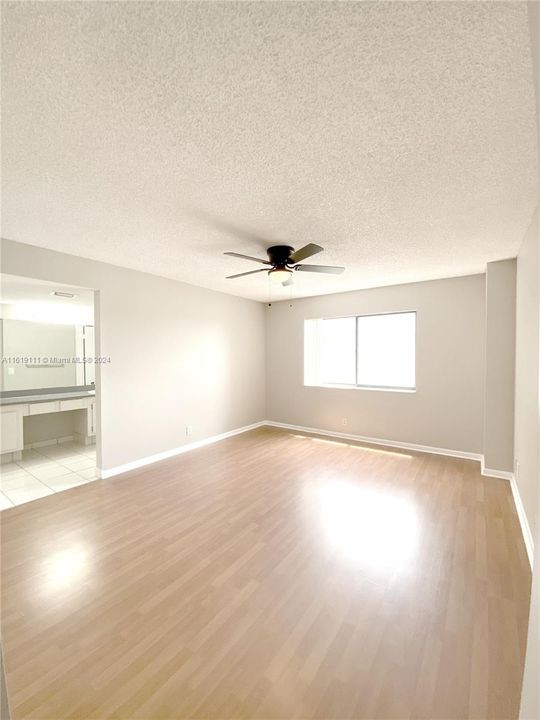 For Rent: $2,300 (2 beds, 2 baths, 1350 Square Feet)