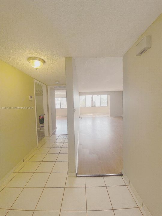 For Rent: $2,300 (2 beds, 2 baths, 1350 Square Feet)