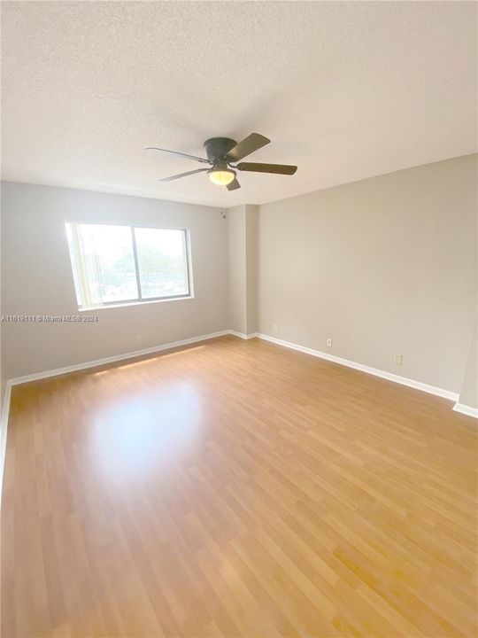 For Rent: $2,300 (2 beds, 2 baths, 1350 Square Feet)