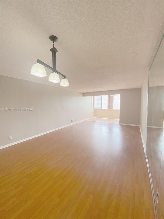 For Rent: $2,300 (2 beds, 2 baths, 1350 Square Feet)