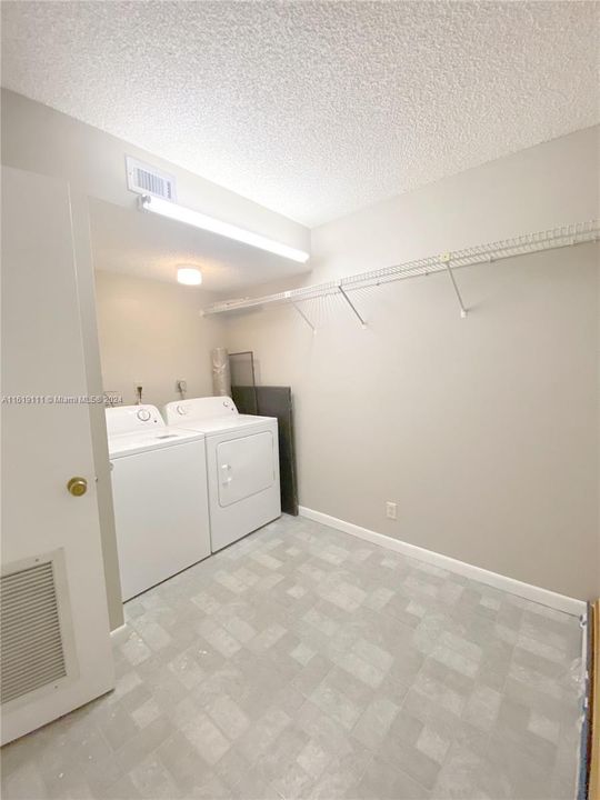 For Rent: $2,300 (2 beds, 2 baths, 1350 Square Feet)