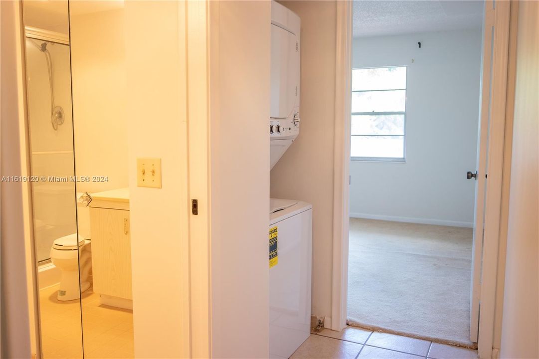 For Sale: $165,000 (2 beds, 2 baths, 1156 Square Feet)