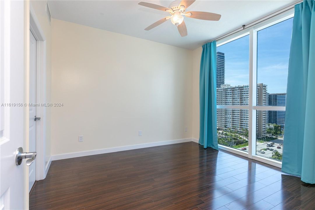 Recently Rented: $3,695 (2 beds, 2 baths, 1330 Square Feet)