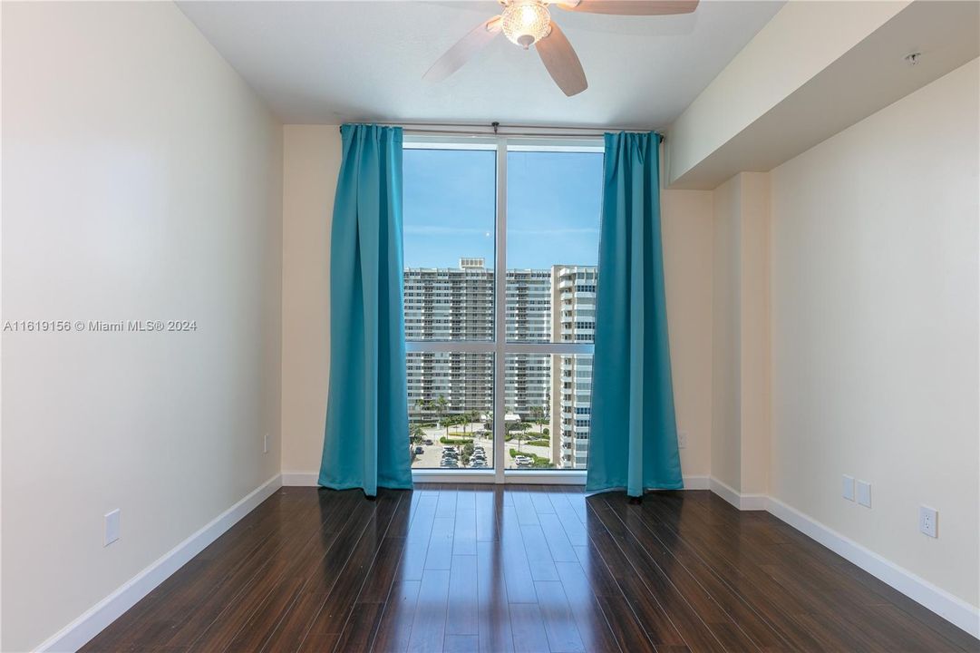 Recently Rented: $3,695 (2 beds, 2 baths, 1330 Square Feet)