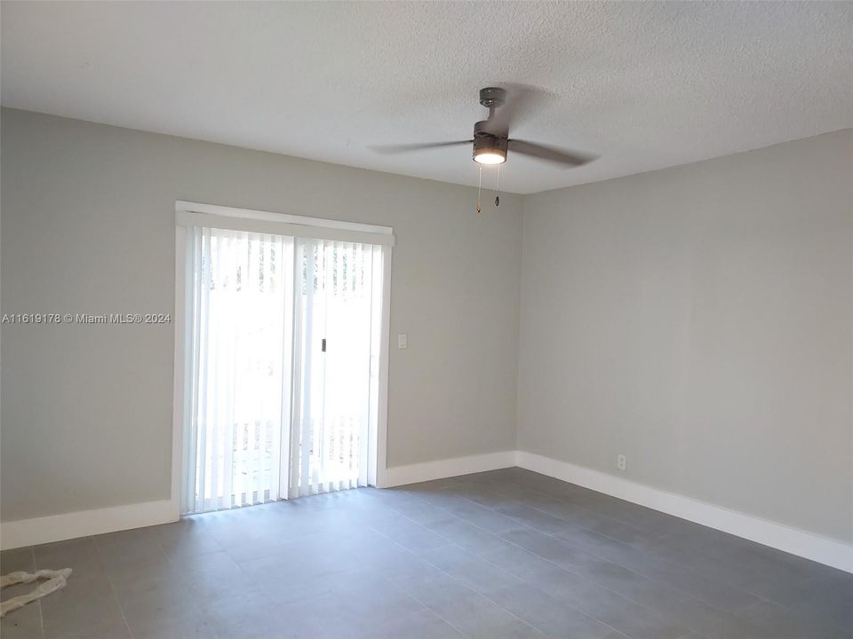 Recently Rented: $2,000 (2 beds, 1 baths, 725 Square Feet)