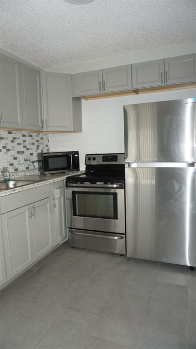 Recently Rented: $2,000 (2 beds, 1 baths, 725 Square Feet)