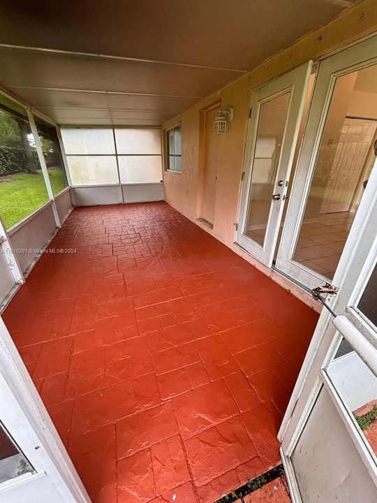 Recently Sold: $454,000 (3 beds, 2 baths, 1204 Square Feet)