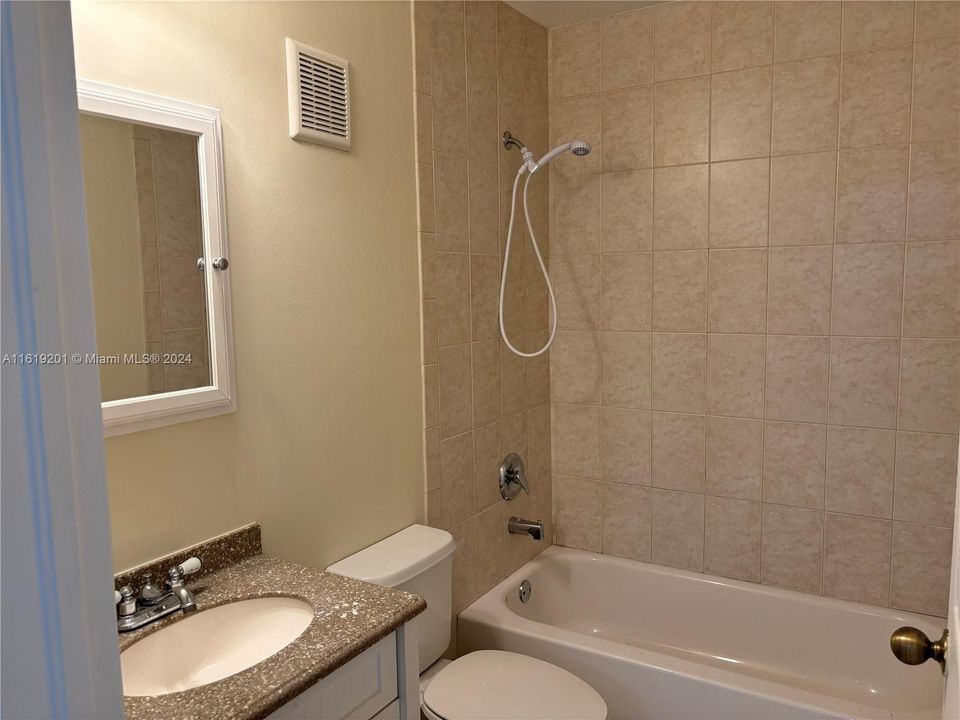 Recently Sold: $454,000 (3 beds, 2 baths, 1204 Square Feet)